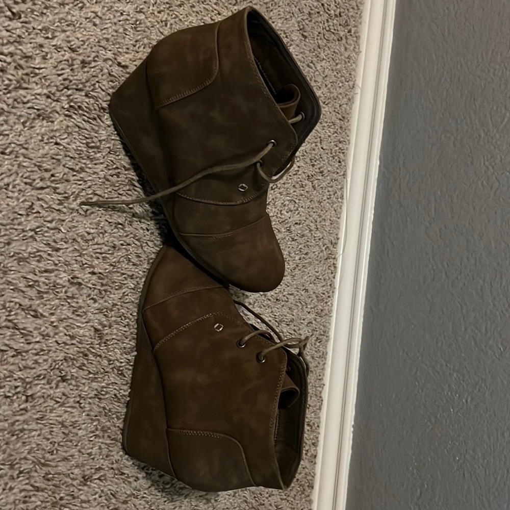 Brown wedge bootie